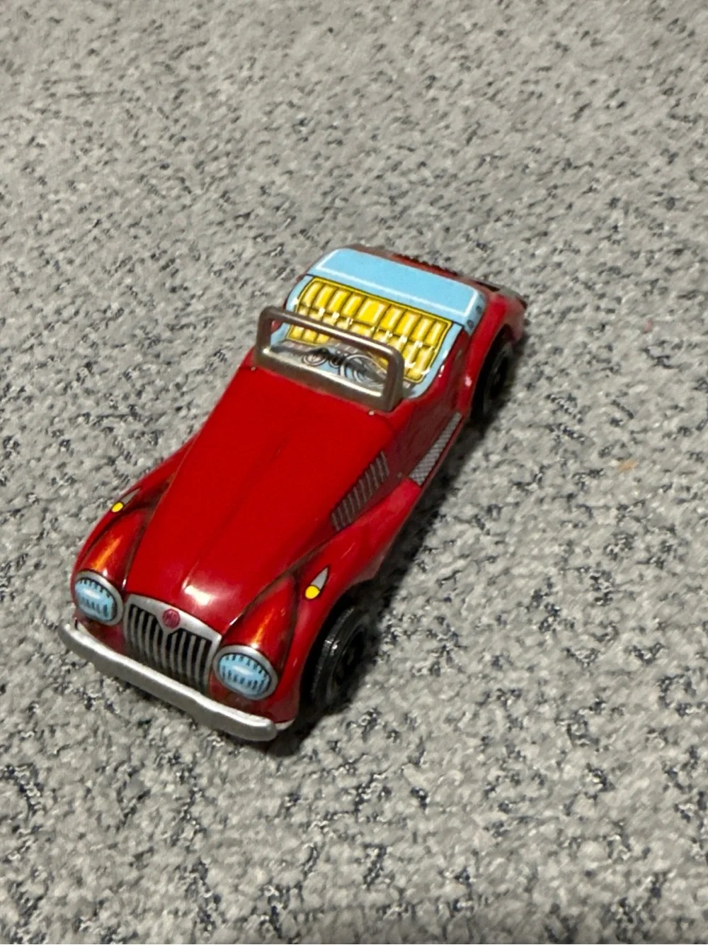 VINTAGE 1960S TIN PLATE FRICTION DRIVE KASHIWAI LUCKY TOY JAPAN MG SPORTS CAR